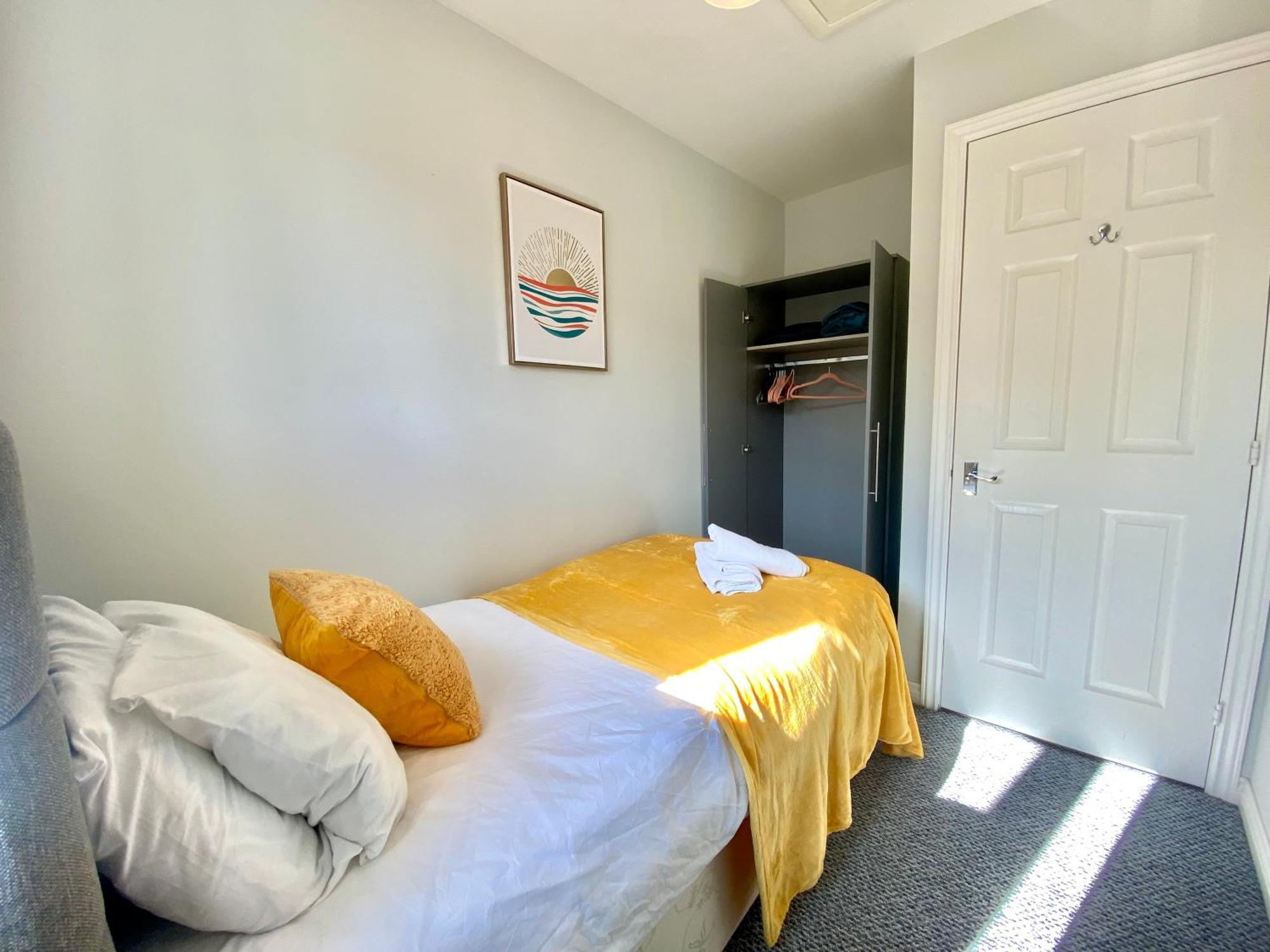 Willa Free Private Parking! Oakley House And Garden! Fully Equipped 4 Comfy Beds Corby Zewnętrze zdjęcie